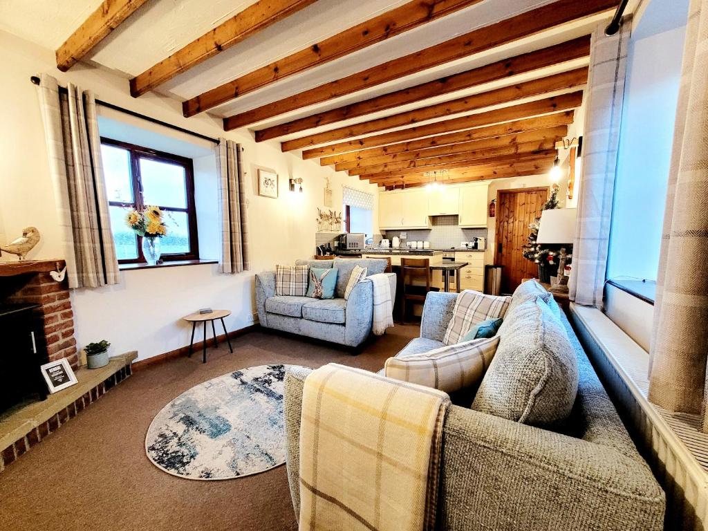 Grosmont Cottage, Ruswarp room 6